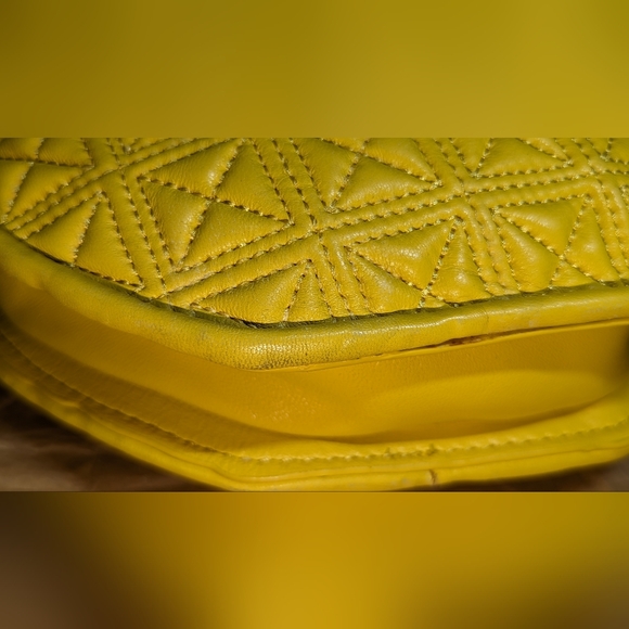 Kate Spade Wing It Pineapple Purse EUC - Picture 6 of 11